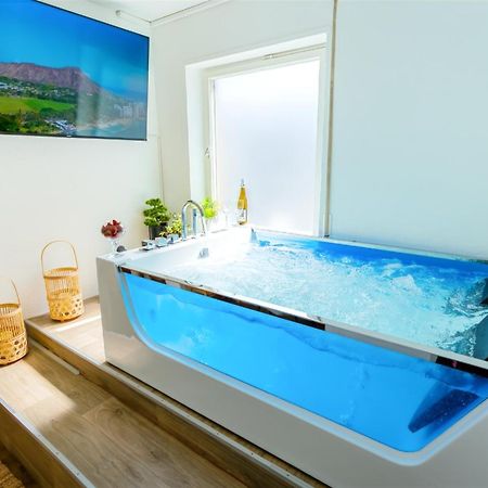 The Big Muenster Fuer Bis Zu 12, Whirlpool, Sauna, Zentral, Tischfussball, Balkon, Gasgrill Ulm Exterior photo