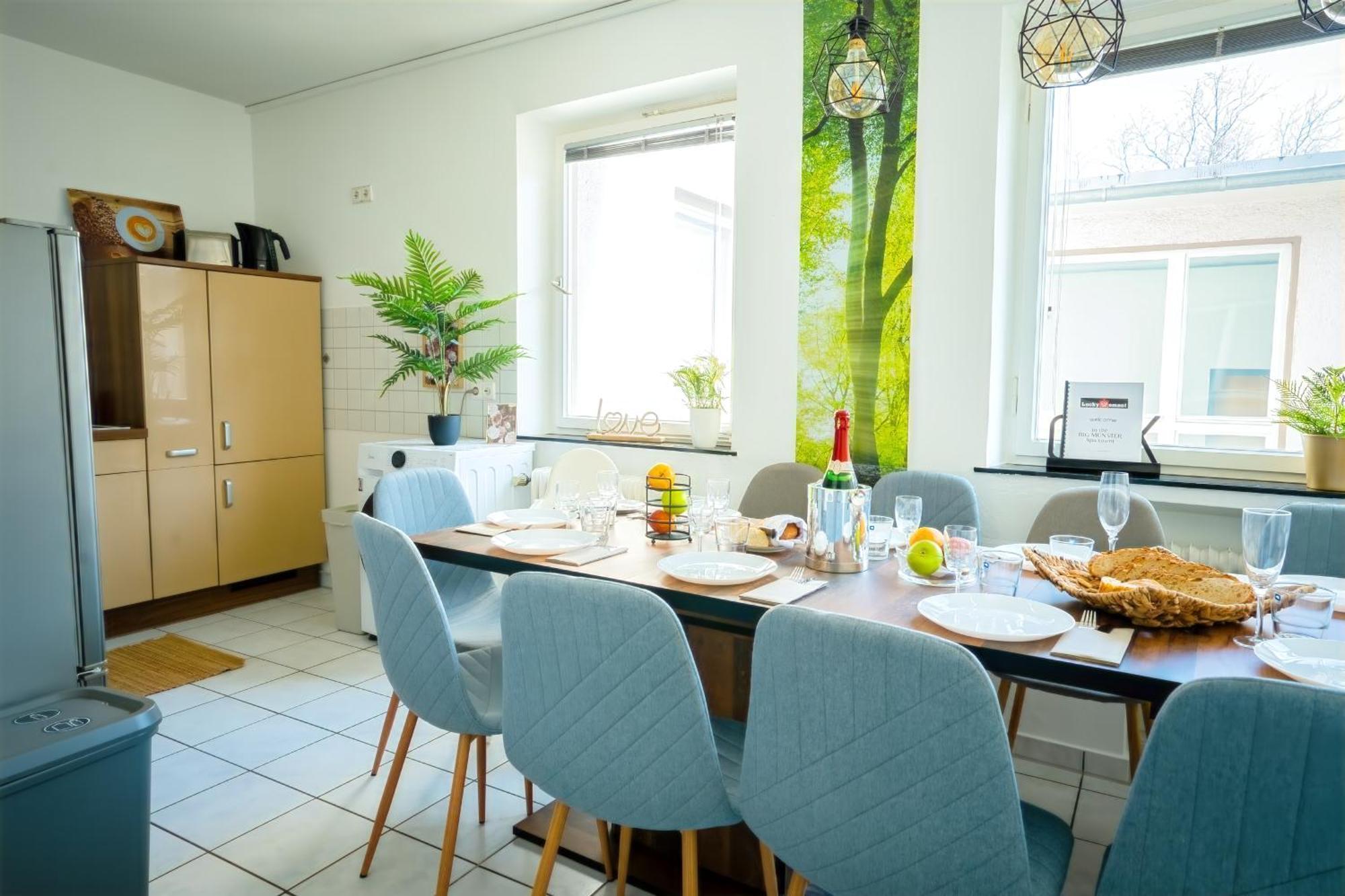 The Big Muenster Fuer Bis Zu 12, Whirlpool, Sauna, Zentral, Tischfussball, Balkon, Gasgrill Ulm Exterior photo
