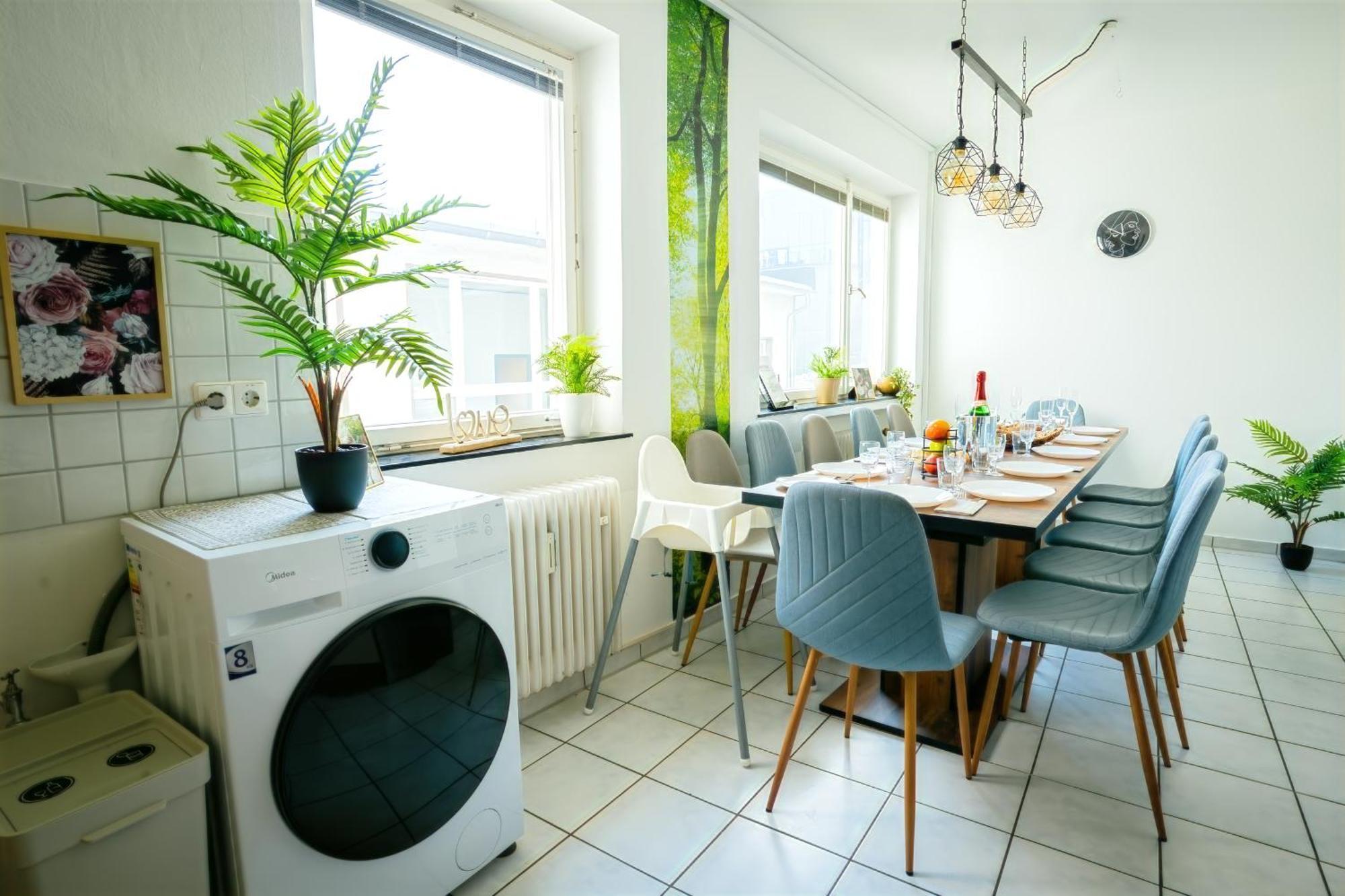 The Big Muenster Fuer Bis Zu 12, Whirlpool, Sauna, Zentral, Tischfussball, Balkon, Gasgrill Ulm Exterior photo